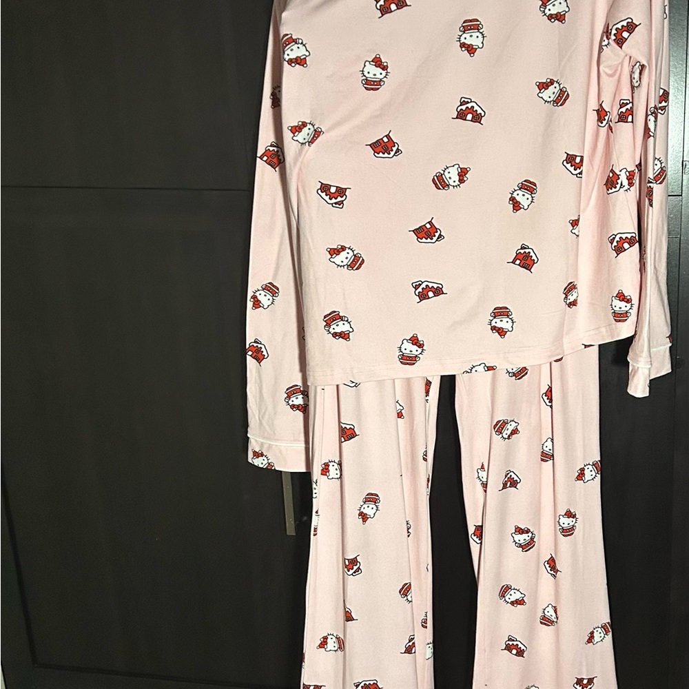 Hello Kitty Light Pink Pajama Set